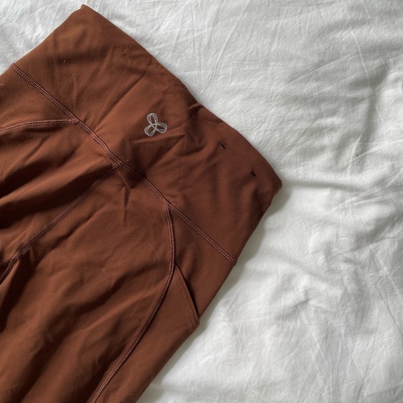 TNA Trace Hi-Rise Legging - Picture 3 of 4